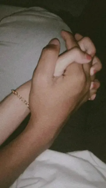 Couple Hands :) Filter by Tanvi Chopra | Snapchat Lenses